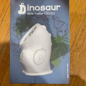 Dinosaur sleep trainer clock